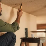Installer un ventilateur au plafond : fixations dangereuses